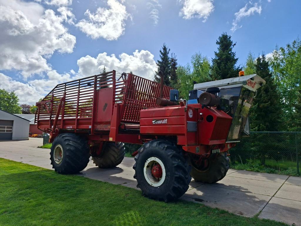 Dewulf overlaadwagen, Ophalen, Akkerbouw, Oogstmachine