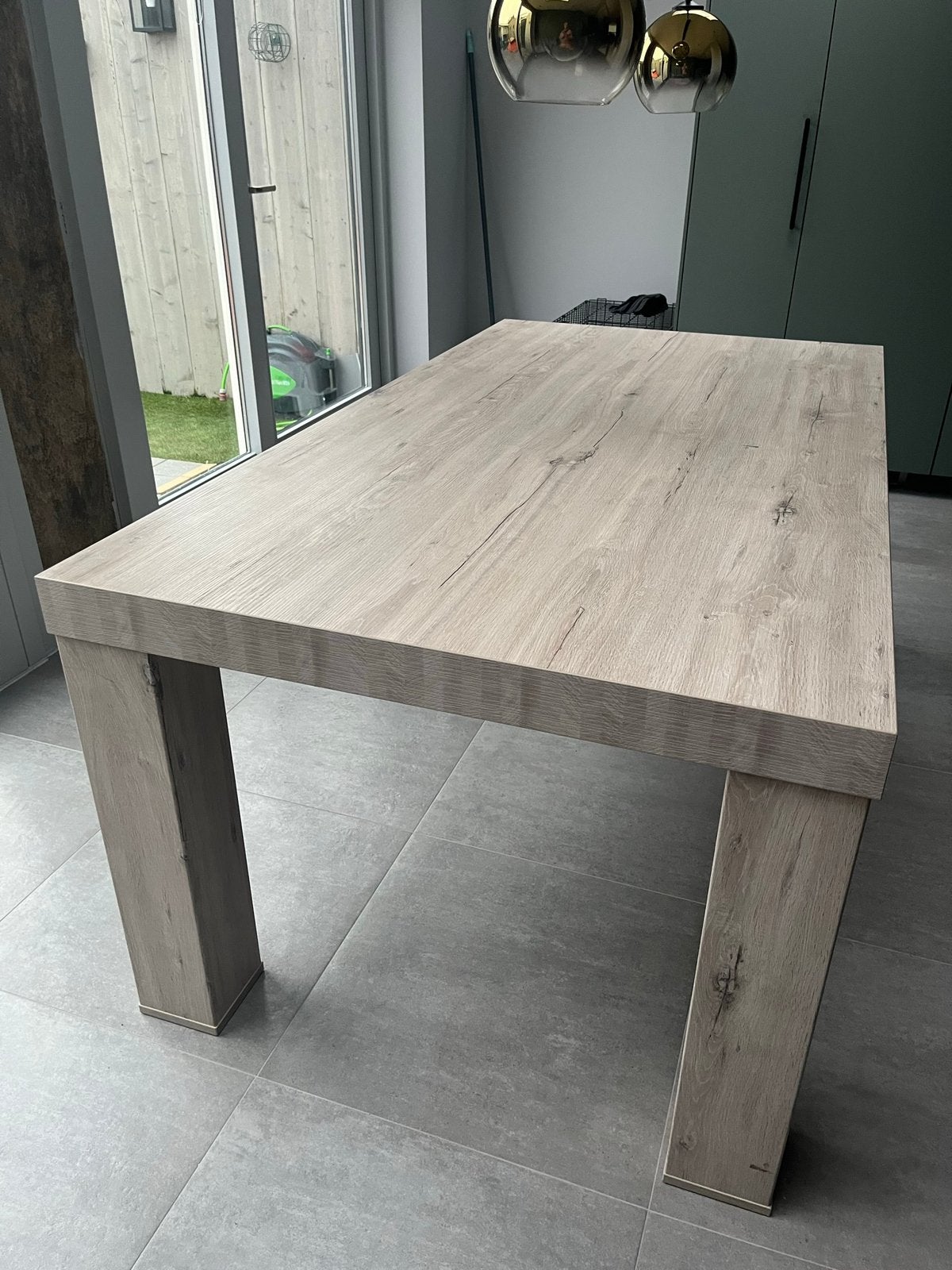 Te koop tafel giovanni grijs, Ophalen, Landelik, 50 tot 100 cm, Zo goed als nieuw