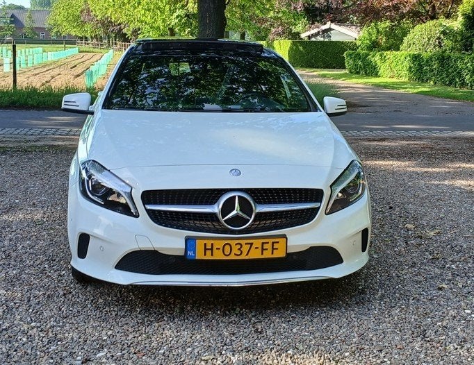 Mercedes-Benz A-Klasse 1.6 A180 Automaat Blue EFF 2016 Wit, Auto's, Mercedes-Benz, 4 cilinders, Overige bekleding, 1595 cc, 1200 kg