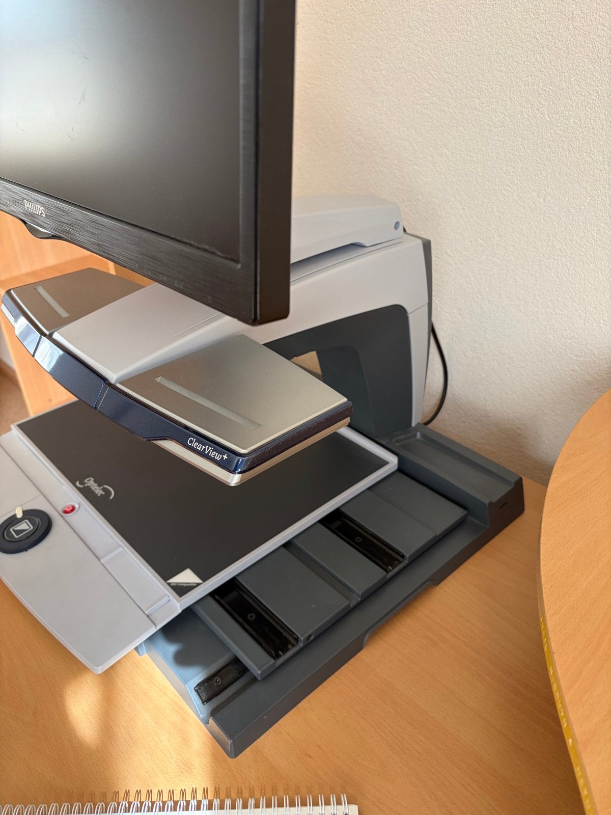 Optelec ClearView+ beeldschermloep met Philips monitor, Computers en Software, Scanners, Ophalen, Gebruikt, Overige typen
