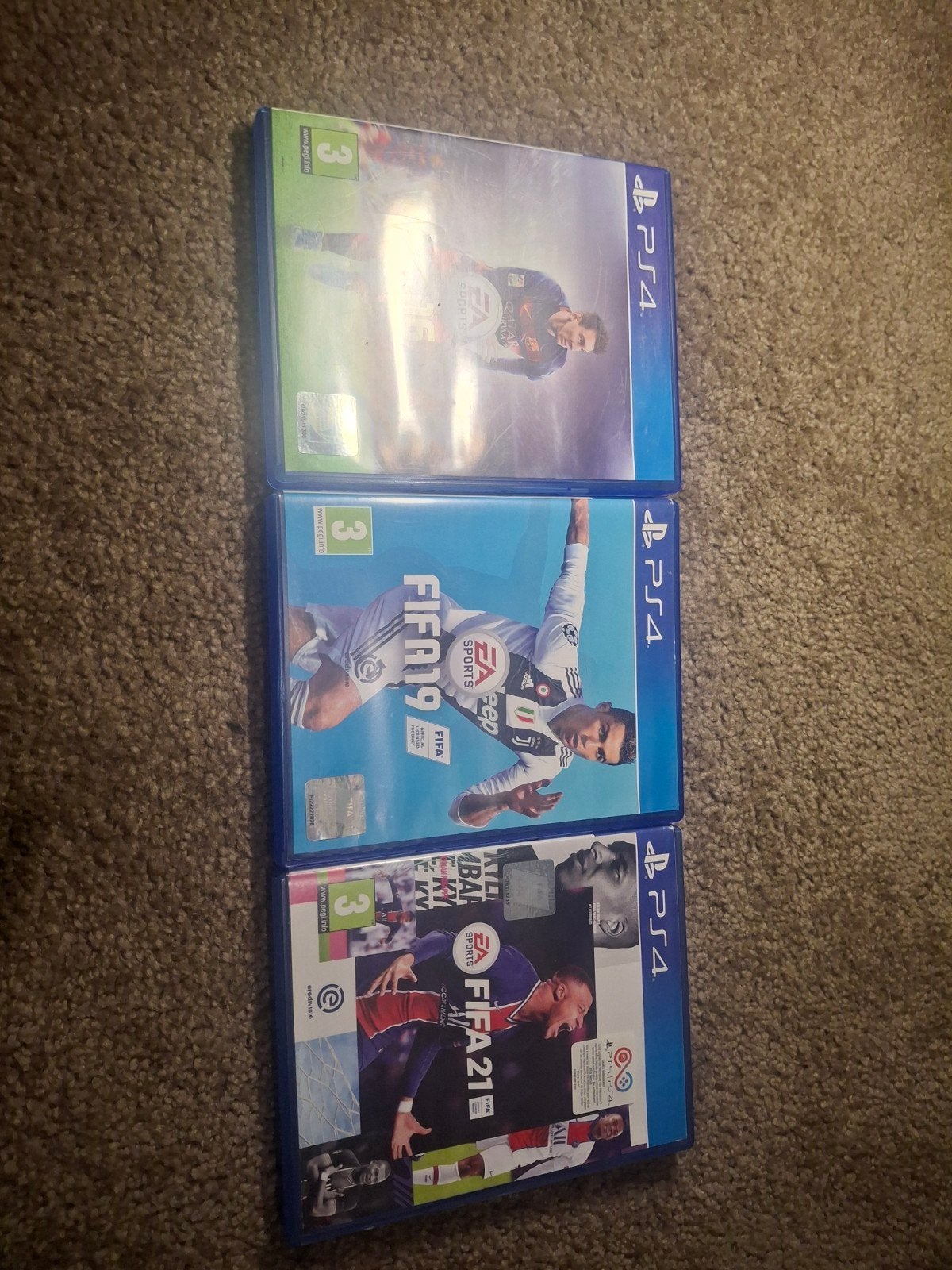 FIFA 16, 19 en 21 PS4 - Voetbalgames Bundel, Gebruikt, Ophalen of Verzenden, Eén computer, Sport