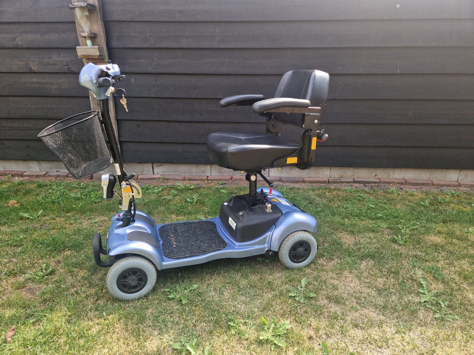2e hands inklapbare scootmobiel., Ophalen, Gebruikt, 15 km of minder, 16 km/u of meer