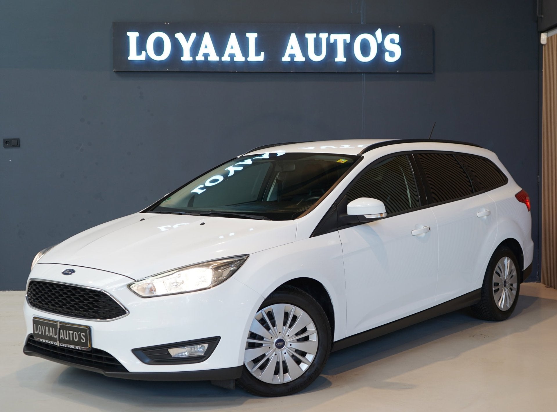 Ford Focus Wagon 1.0 Lease Edition | AIRCO |PDC| APK|| CRUIS, 125 pk, Gebruikt, Euro 6, Wit