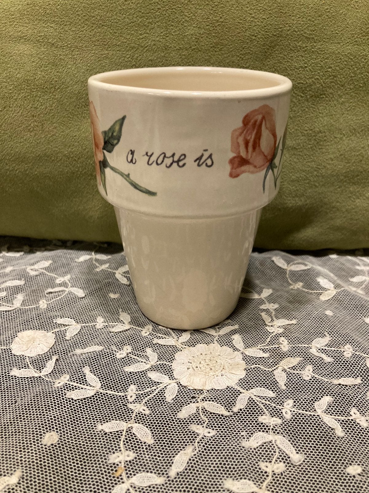 Beker van Jet, a rose is a… (261124), Gebruikt, Ophalen of Verzenden, Overige stijlen, Kop(pen) en/of Schotel(s)