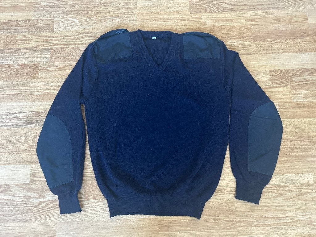 Donkerblauwe defensie trui maat 8, Ophalen of Verzenden, Marechaussee, Nederland, Kleding of Schoenen