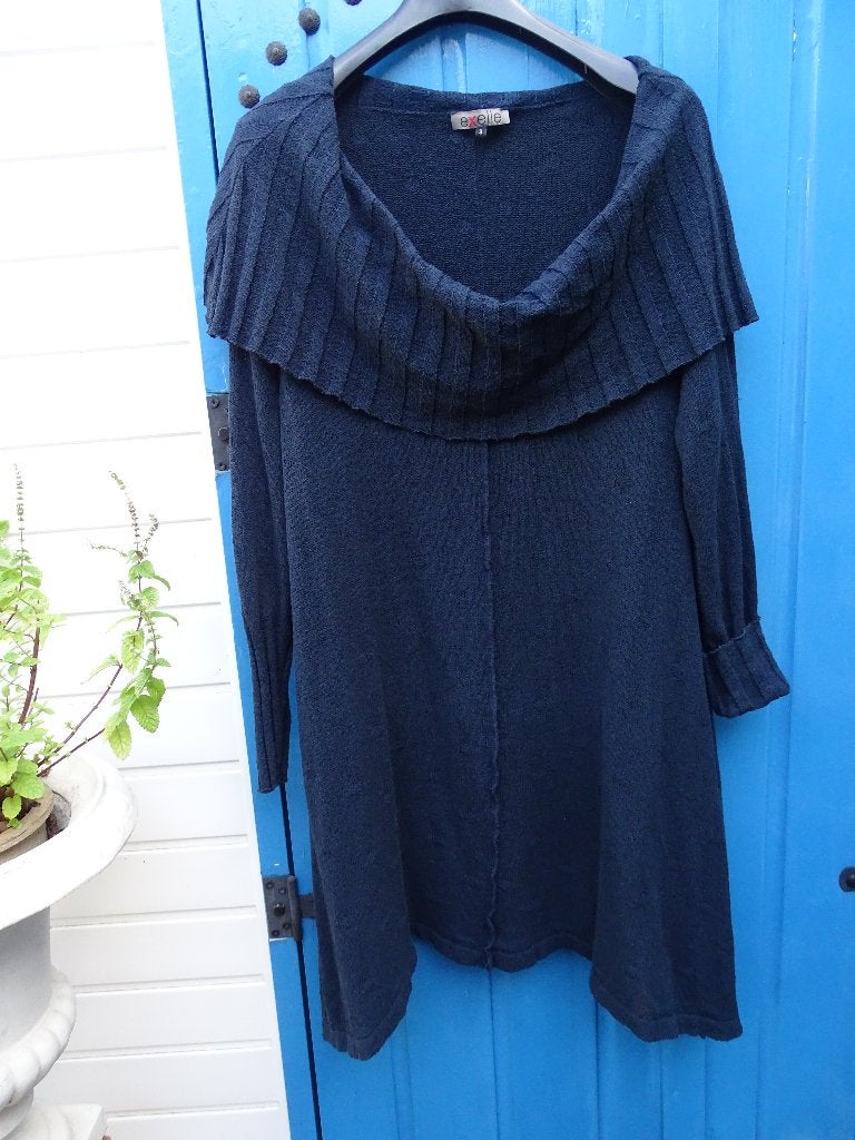 EXELLE DONKERBLAUWE A-LIJN COLTRUI-MT S =MT 48/50, Blauw, Trui of Vest, Ophalen of Verzenden, Zo goed als nieuw