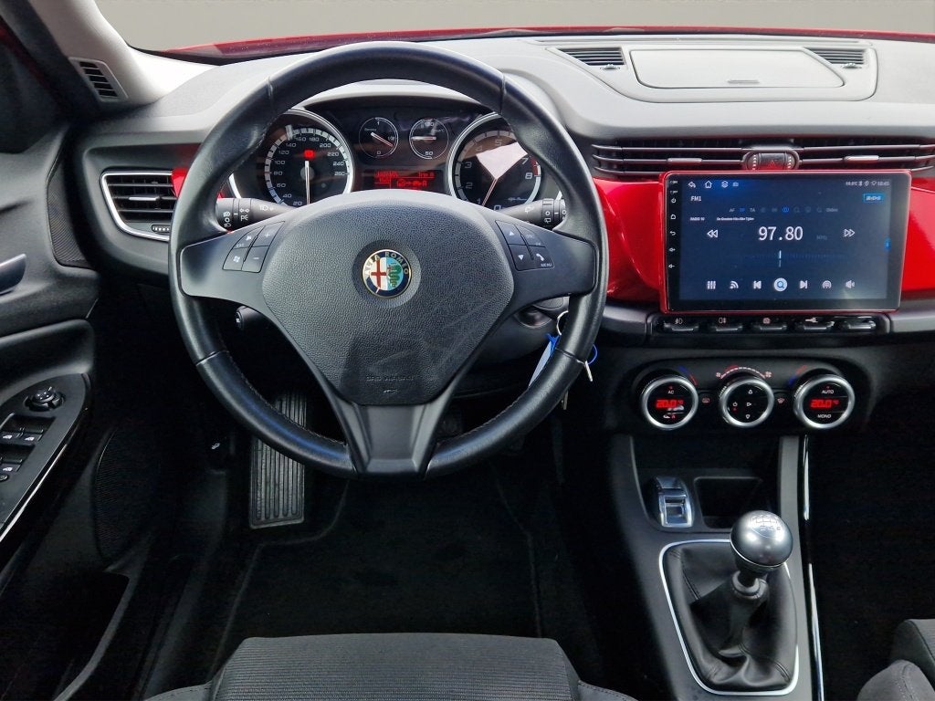 Alfa Romeo Giulietta 1.4 T Distinctive Trekhaak - NL Auto, Auto's, Euro 5, Gebruikt, 4 cilinders, Origineel Nederlands