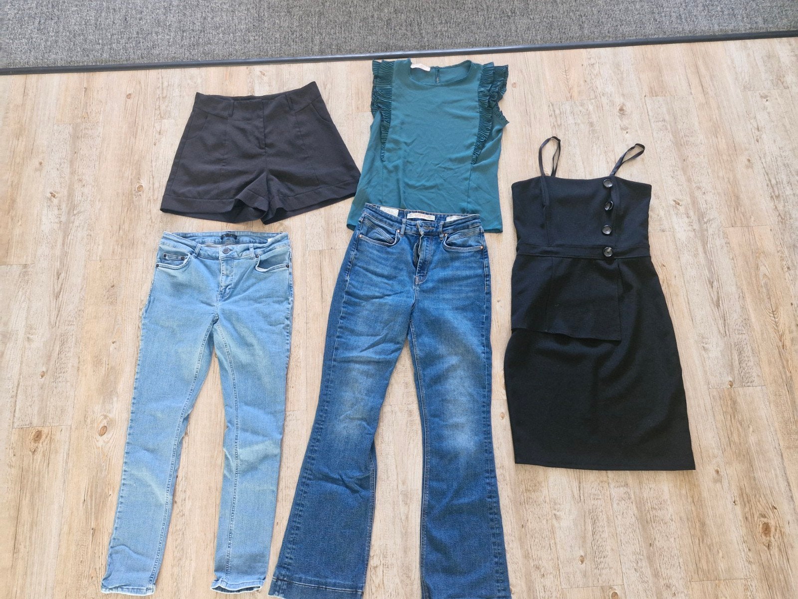 Rinascimento, Nikkie, Guess kleding maat 38/40, Ophalen of Verzenden, Zo goed als nieuw, Maat 38/40 (M)