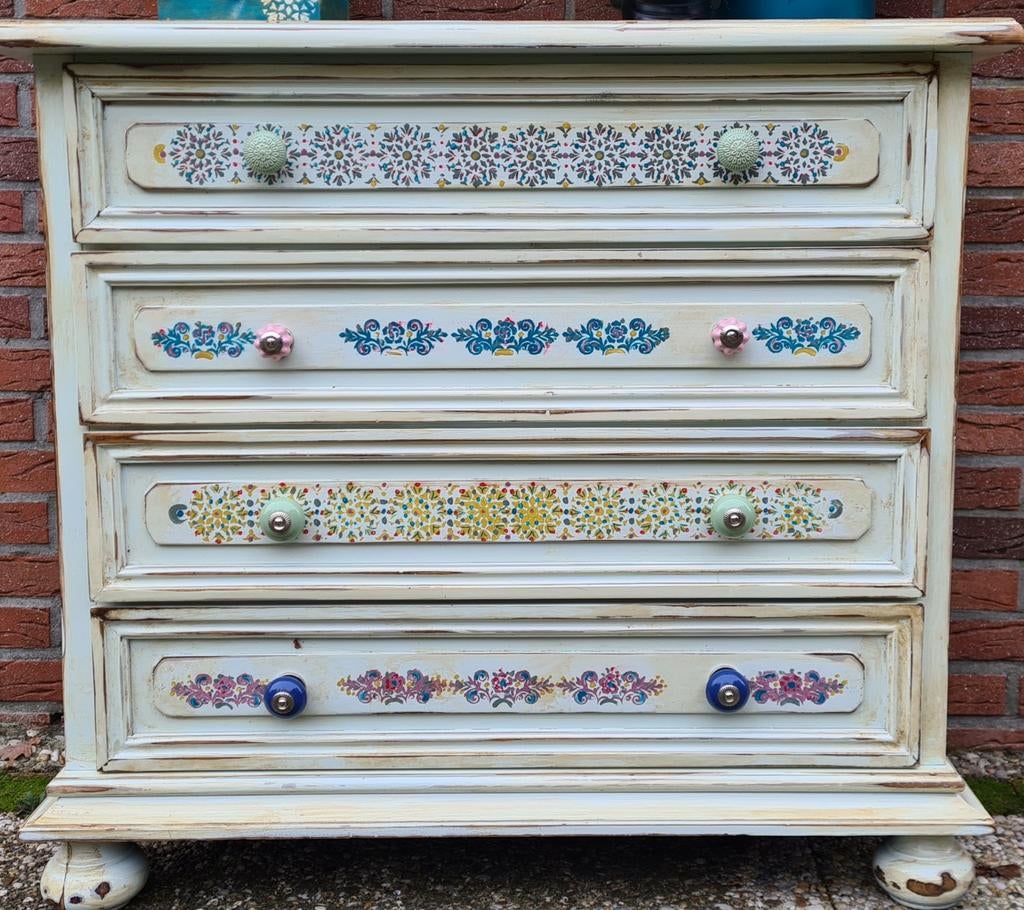 Brocante ladenkast dressoir commode handbeschilderd boho, Huis en Inrichting, Kasten | Ladekasten, Ophalen, 50 tot 100 cm, Zo goed als nieuw