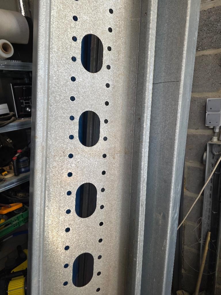 Gezocht hoofdliggers entresoloer c profielen 30 cm hoog, Doe-het-zelf en Verbouw, Metalen, Ophalen