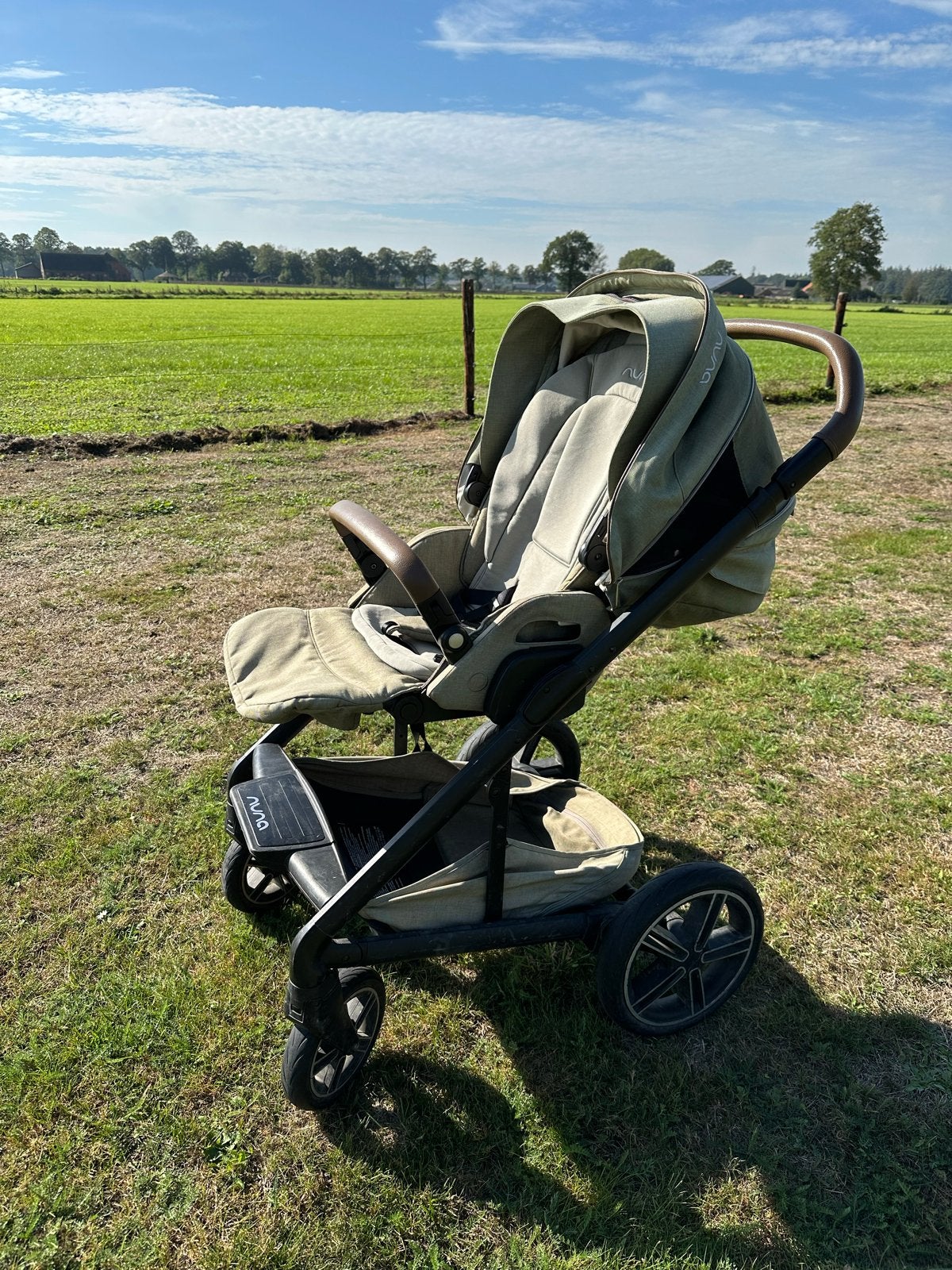 Nuna Next Kinderwagen met autostoel en reiswieg (en base), Gebruikt, Combiwagen, Met autostoeltje, Ophalen