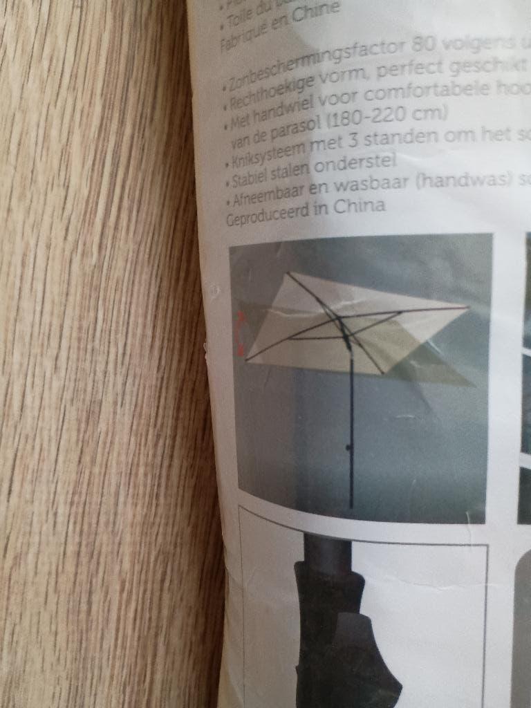 BALKON- of TUINPARASOL Rechthoek model. Nieuw. In 3 kleuren., Tuin en Terras, Parasols, Ophalen, Nieuw, Stokparasol, Verstelbaar