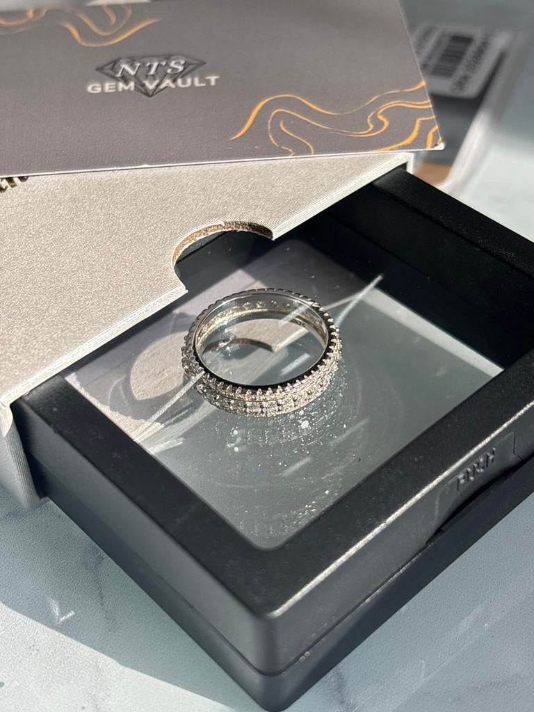Raised pointer eternity ring moissanite 925 silver, Verzenden, Nieuw, Dame of Heer, Met edelsteen