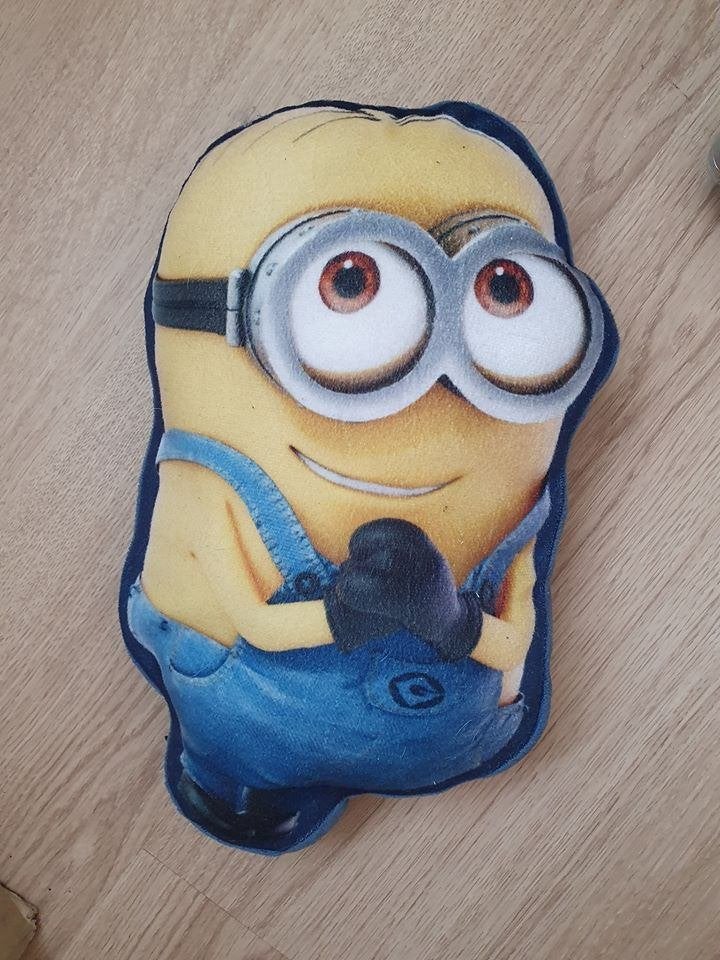 Minion Kussen - Leuk voor Kinderkamer of Bank   (d5), Ophalen of Verzenden, Zo goed als nieuw, Kleed of Kussen