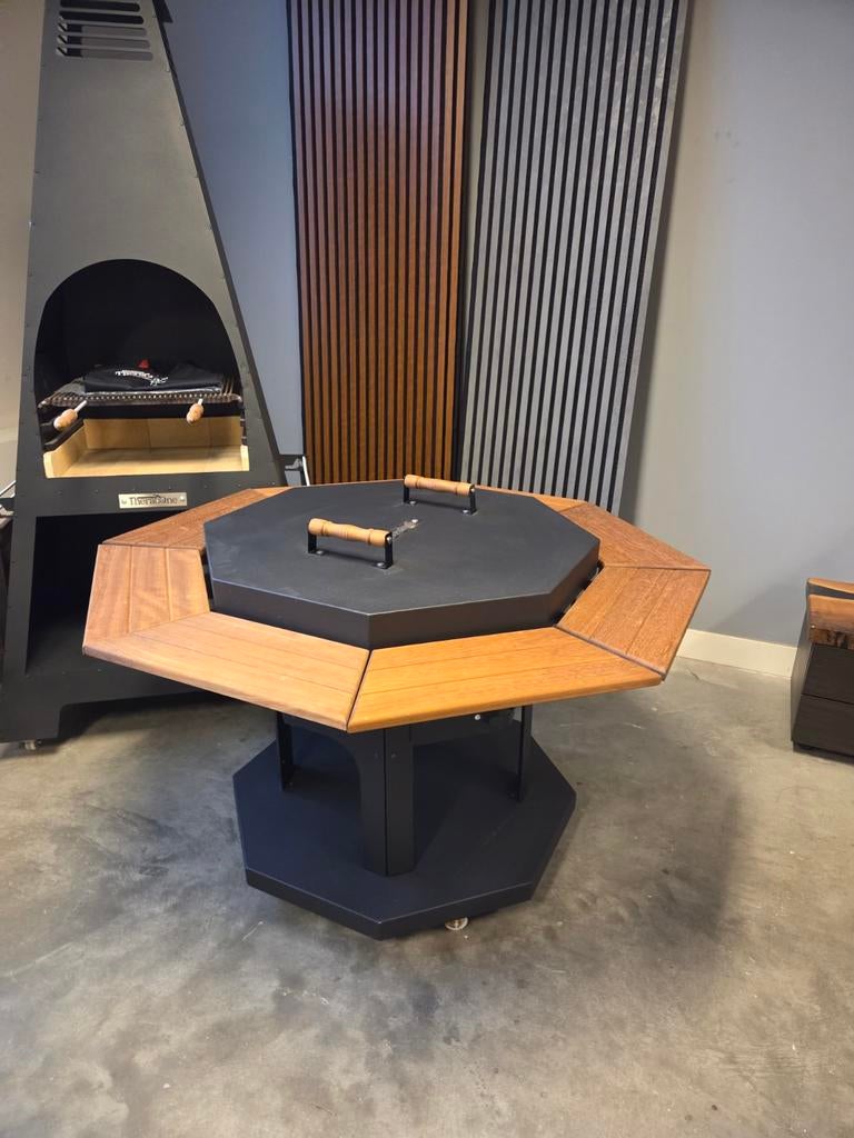 Unieke BBQ-tafel met houtskoolgrill en houten blad, Ophalen of Verzenden, Nieuw, Onbekend, Met accessoires