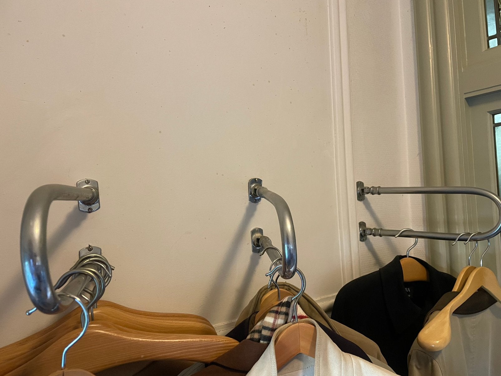 Gispen wandkapstok (wendbaar) teab, Huis en Inrichting, Ophalen, Zo goed als nieuw
