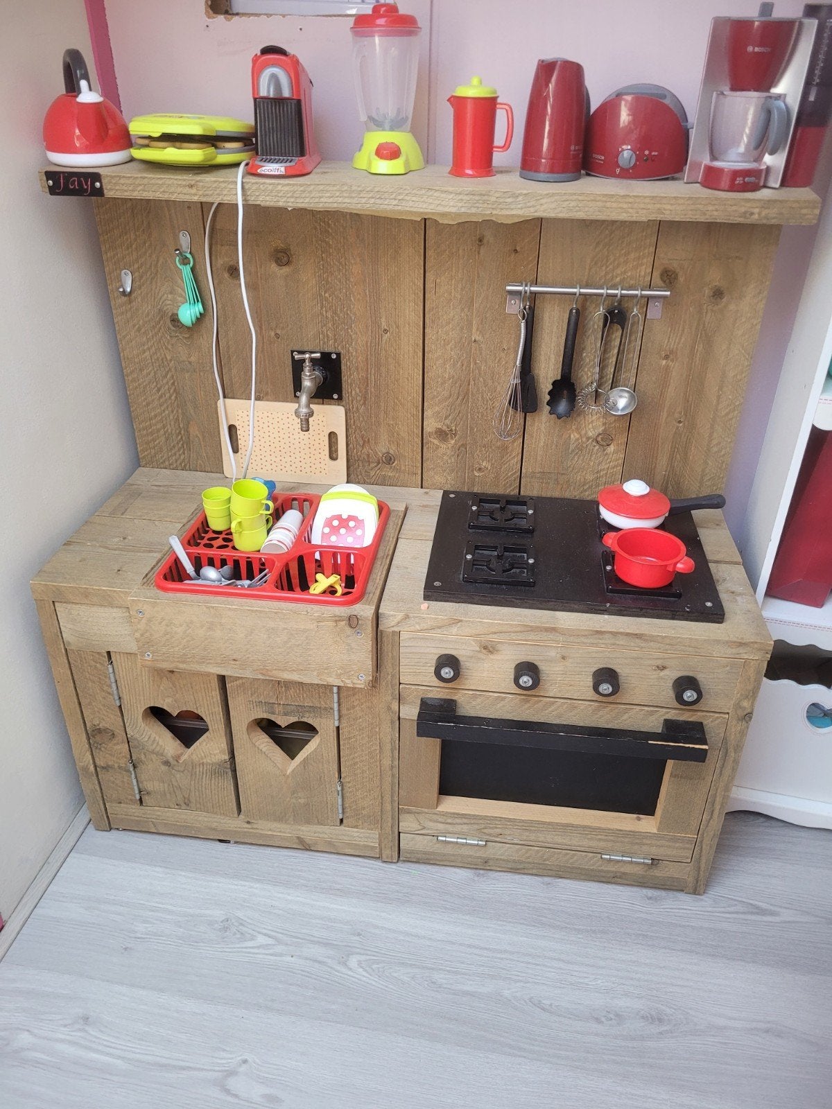 Steigerhouten speelkeuken met uitgebreide accessoires, Ophalen, Zo goed als nieuw, Knutselen