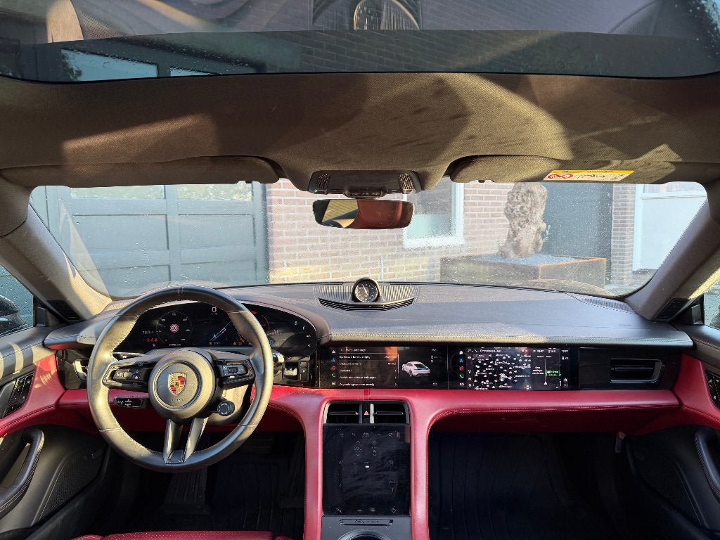 Foto 4 van Porsche Taycan 4S SportChrono PANO 545pk PassengerDisplay
