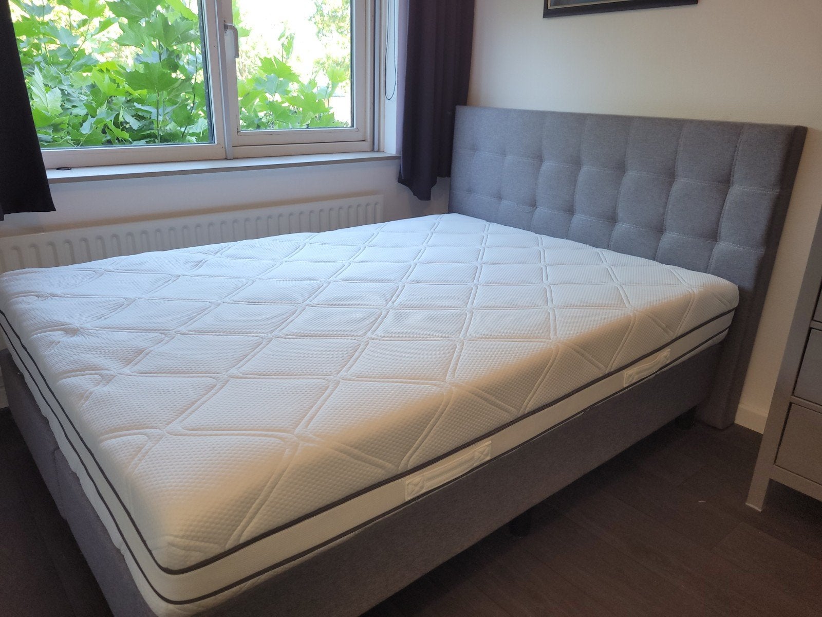 Zo goed als nieuw tweepersoons boxspring met matras, Ophalen, Tweepersoons, 140 cm, Zo goed als nieuw