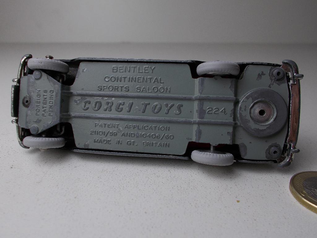 1961 Corgi Toys 224 BENTLEY CONTINENTAL SPORTS SALOON (-B-), Ophalen of Verzenden, Gebruikt, Auto, Corgi