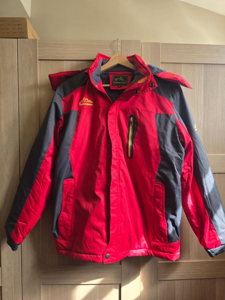 Nieuwe jongens winterjas (valt als S, label XL), Ophalen of Verzenden, Nieuw, Maat 46 (S) of kleiner, Grijs