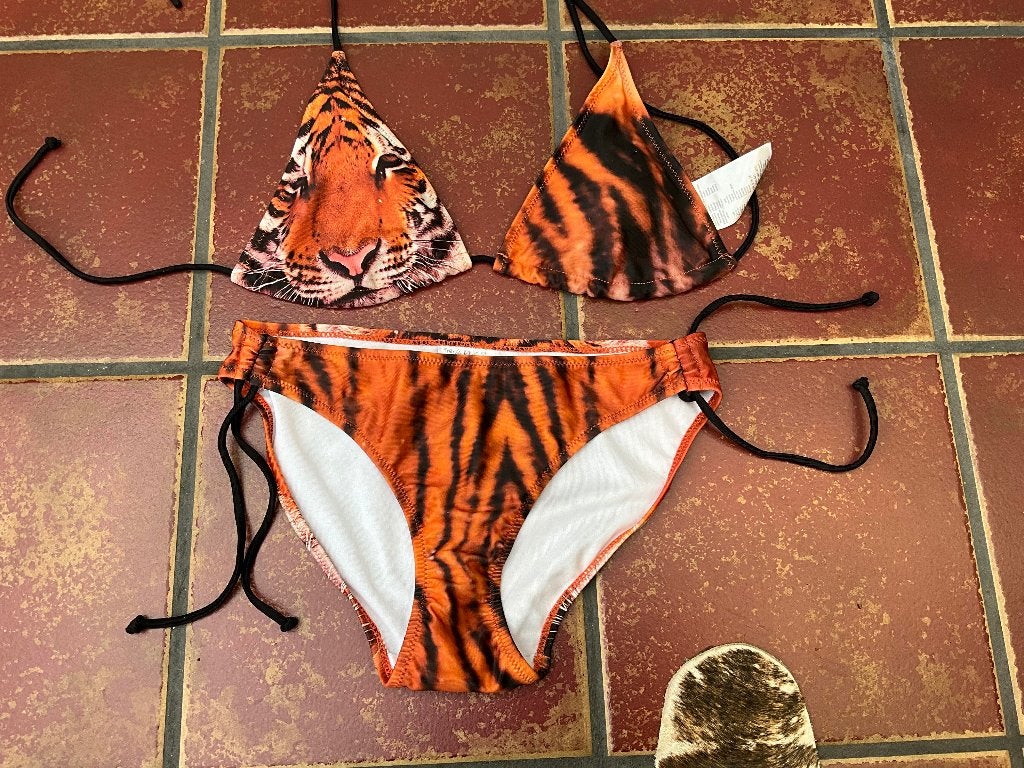 Bikini met een tijger Maat S 36/38 Nieuw, Nieuw, Badpak, Ophalen of Verzenden, Bikini met een tijger Maat S 36/38 Nieuw