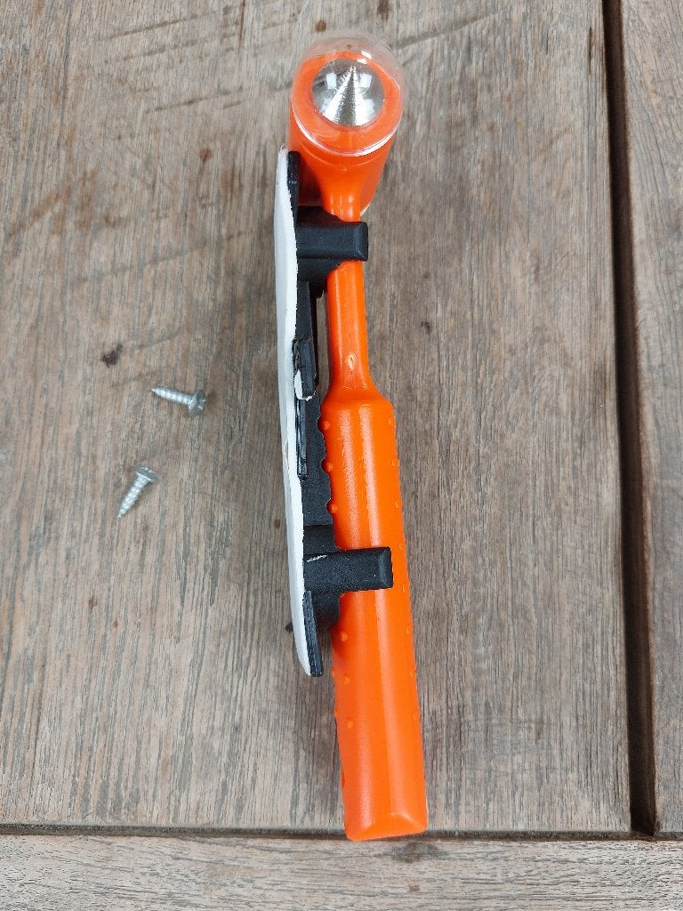 Escape hamer, Ophalen, Nieuw