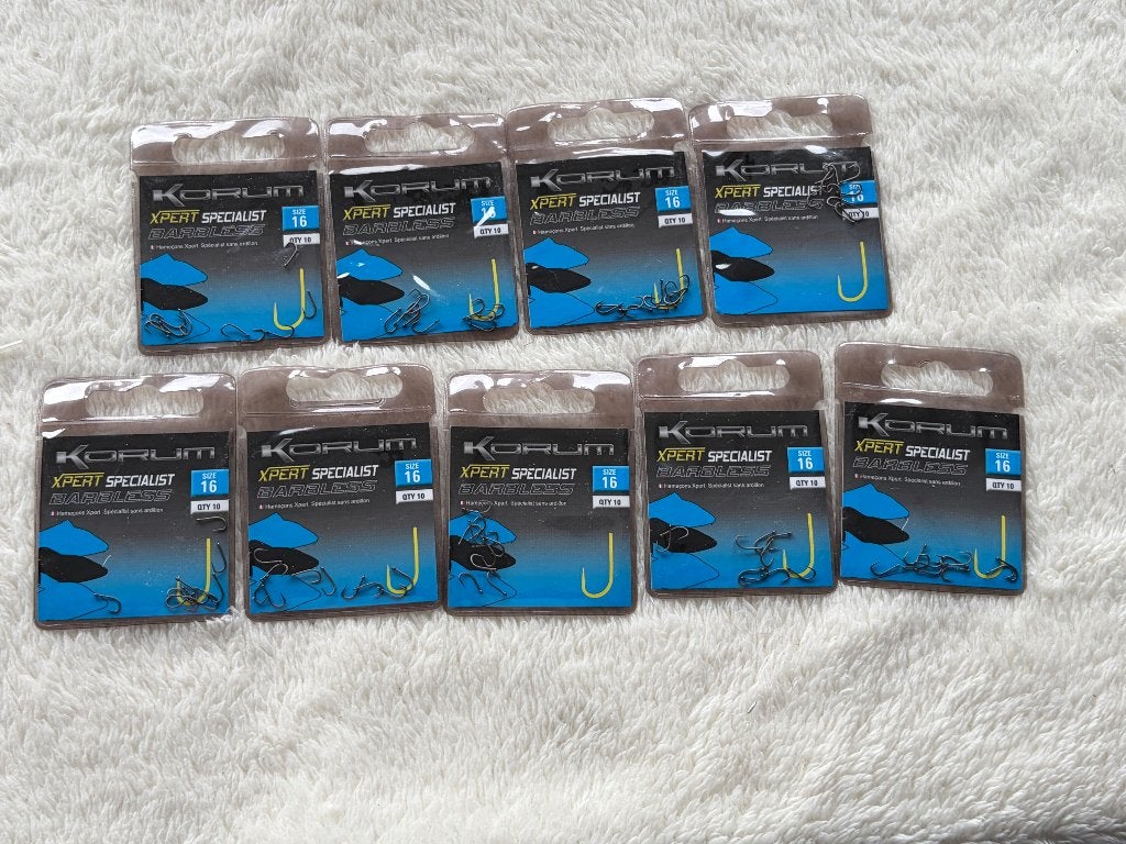 adv 176 / NIEUW set 9 pakjes haakjes KORUM, Ophalen of Verzenden, Nieuw, Haak