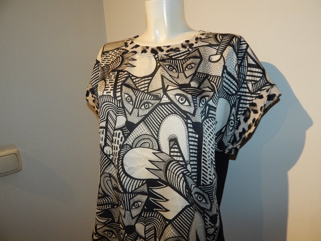 Marccain shirt vosjes print zijde achtige voorkant N5/42, Kleding | Dames, T-shirts, Maat 42/44 (L), Zo goed als nieuw, Korte mouw