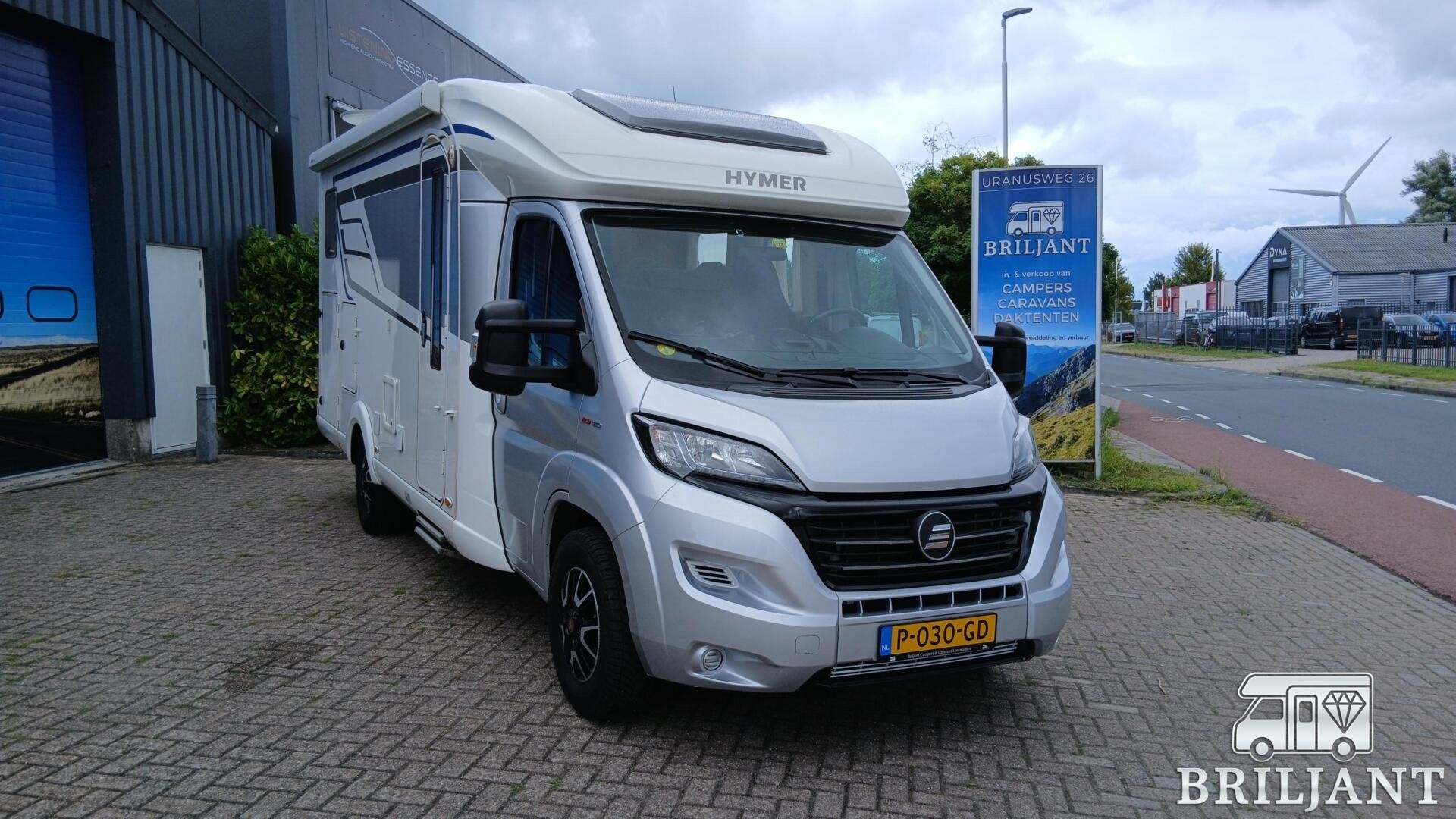 Foto 3 van Fiat Hymer T568 automaat/Enkelebedden/L-zit