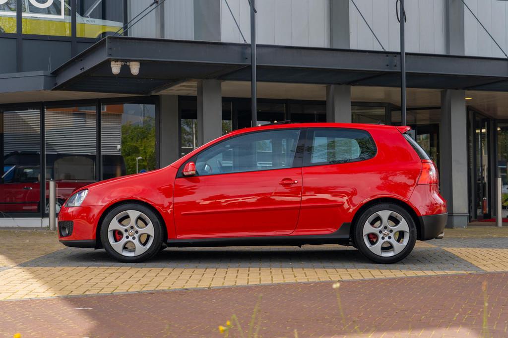 Volkswagen Golf GTI V 2.0 (bj 2006, automaat), Automaat, Gebruikt, Zwart, 4 cilinders