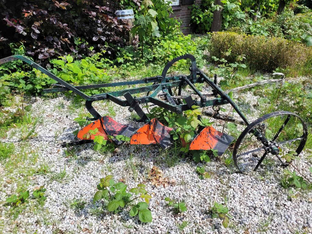 Antiek landbouw werktuig, Ophalen