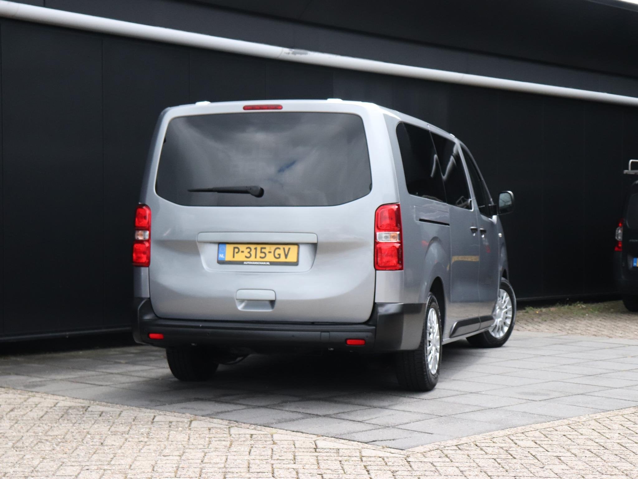 Toyota PROACE Shuttle 1.5 D-4D Cool Long | 9 PERS. | CRUISE, Auto's, Voorwielaandrijving, Gebruikt, Euro 6, ProAce