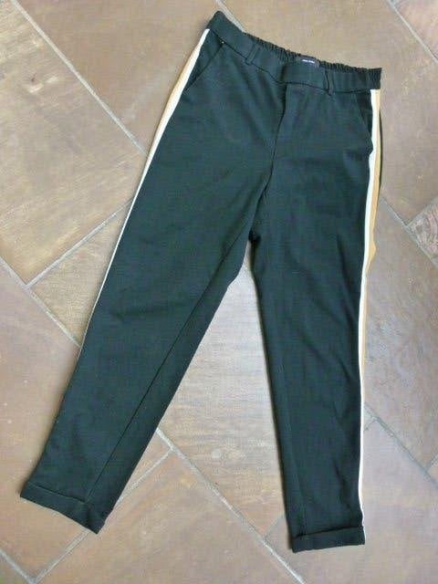 Vero Moda broek warme stof zwart met geel witte bies M, Maat 38/40 (M), Vero Moda, Zwart, Ophalen of Verzenden