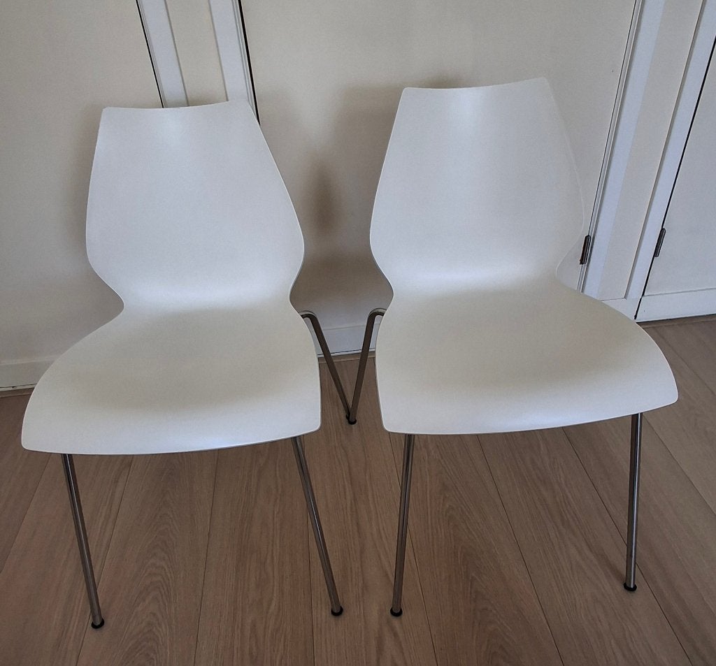 2 design stoelen, wit-creme, van Kartell. Type Maui, Ophalen, Kunststof, Gebruikt, Twee
