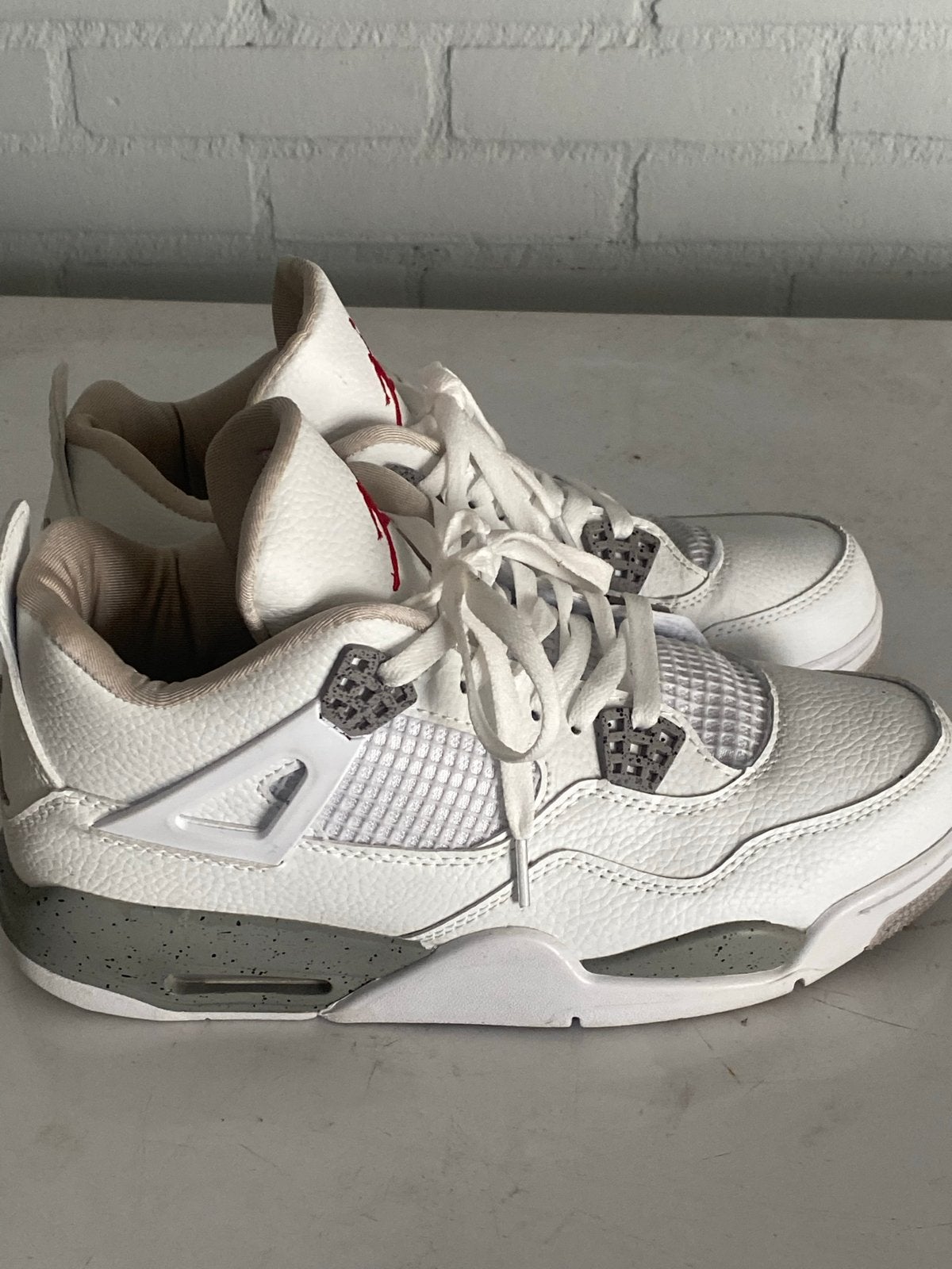 Nike Air Jordan 4 Retro White Cement - Maat 43, Kleding | Heren, Schoenen, Ophalen of Verzenden, Gedragen, Wit, Sneakers of Gympen