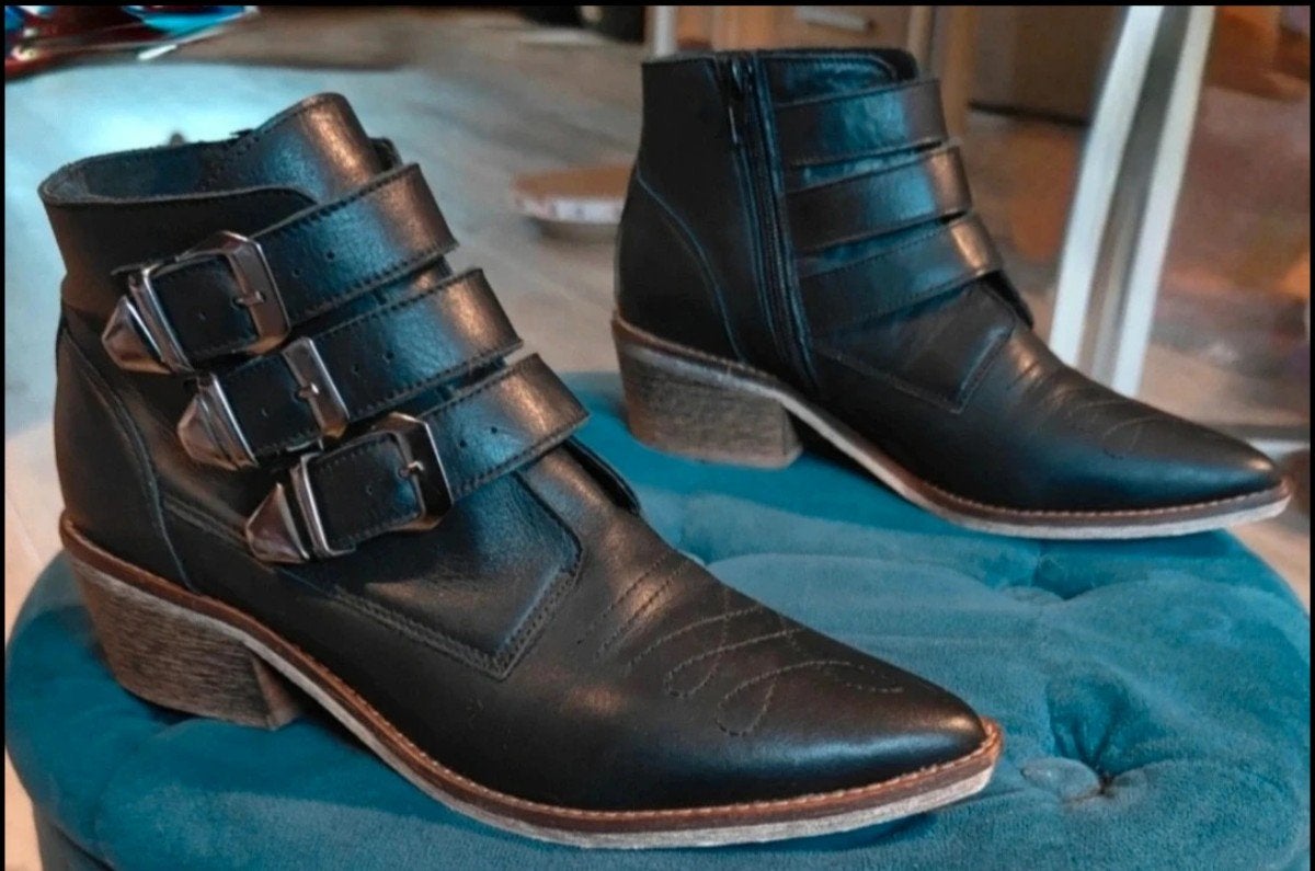 Stoere zwarte western stijl enkellaarsjes Bibob maat 37, Ophalen of Verzenden, Zo goed als nieuw, Zwart