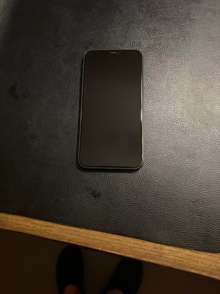 iPhone 11 Zwart - Achterkant gebarsten, Gebruikt, Zwart, 64 GB, Zonder simlock