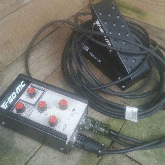 voetpedaal en pulskast  laatste set, Doe-het-zelf en Verbouw, Ophalen of Verzenden