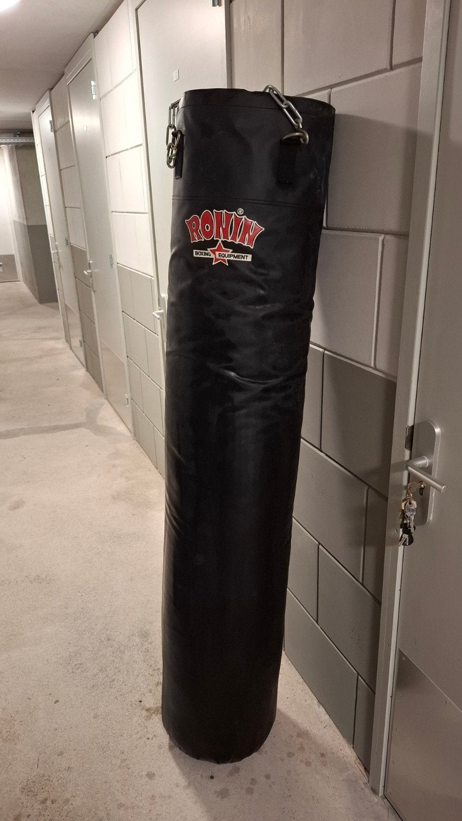 Bokszak Ronin - 180 cm (zwart), Ophalen, Zo goed als nieuw, Bokszak
