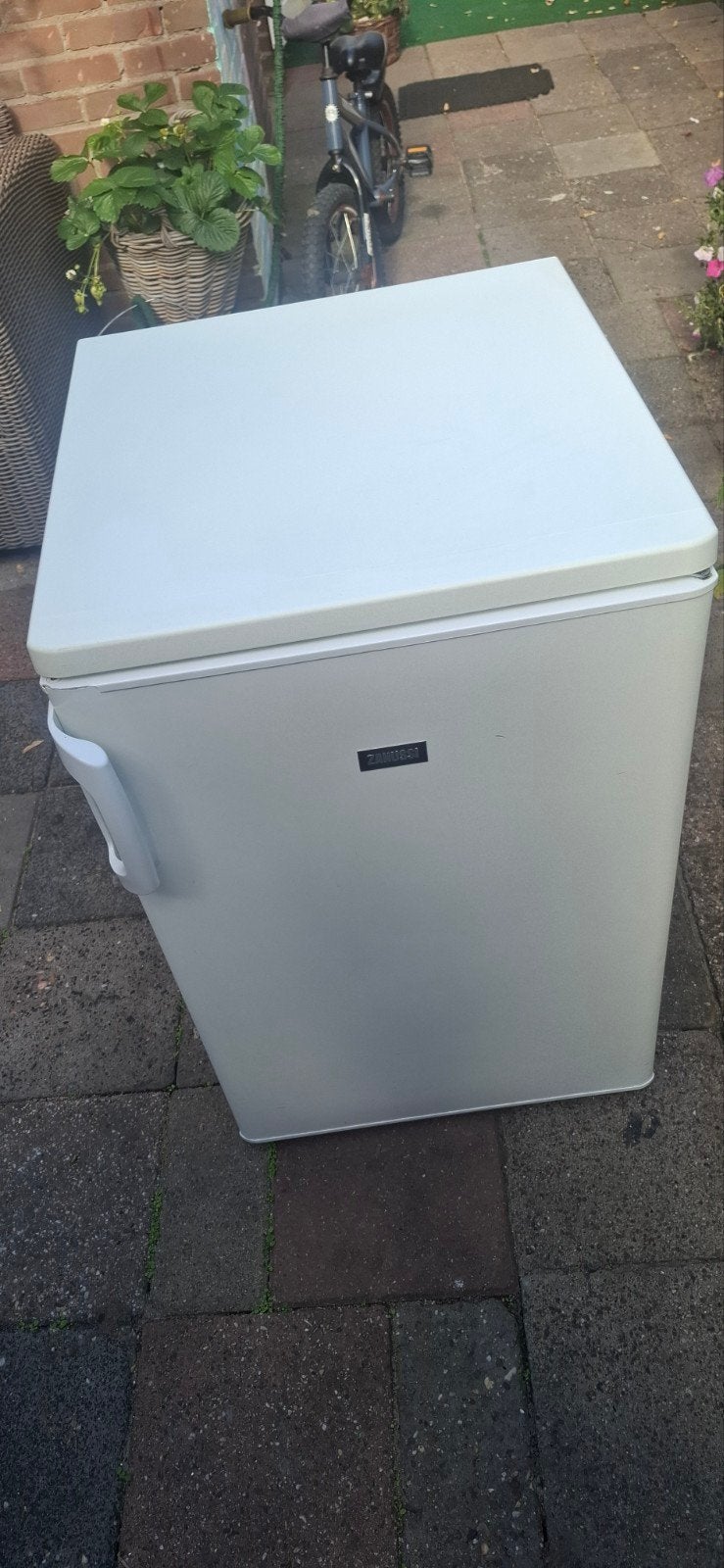 koelkast tafelmodel zanussi, Witgoed en Apparatuur, Ophalen, Gebruikt, Minder dan 85 cm