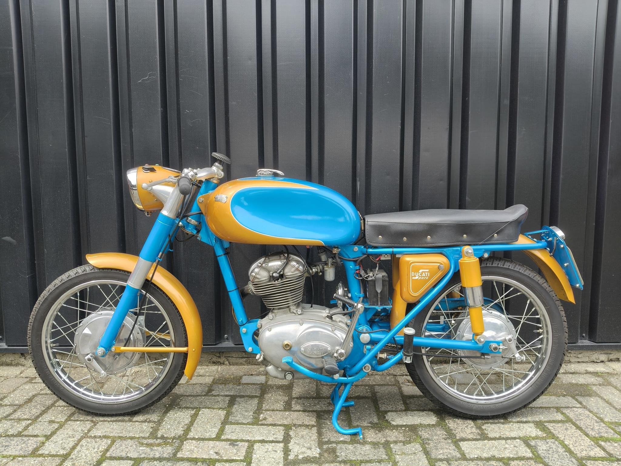 Ducati 125 sport, Bedrijf, Sport, 125 cc, 11 kW of minder