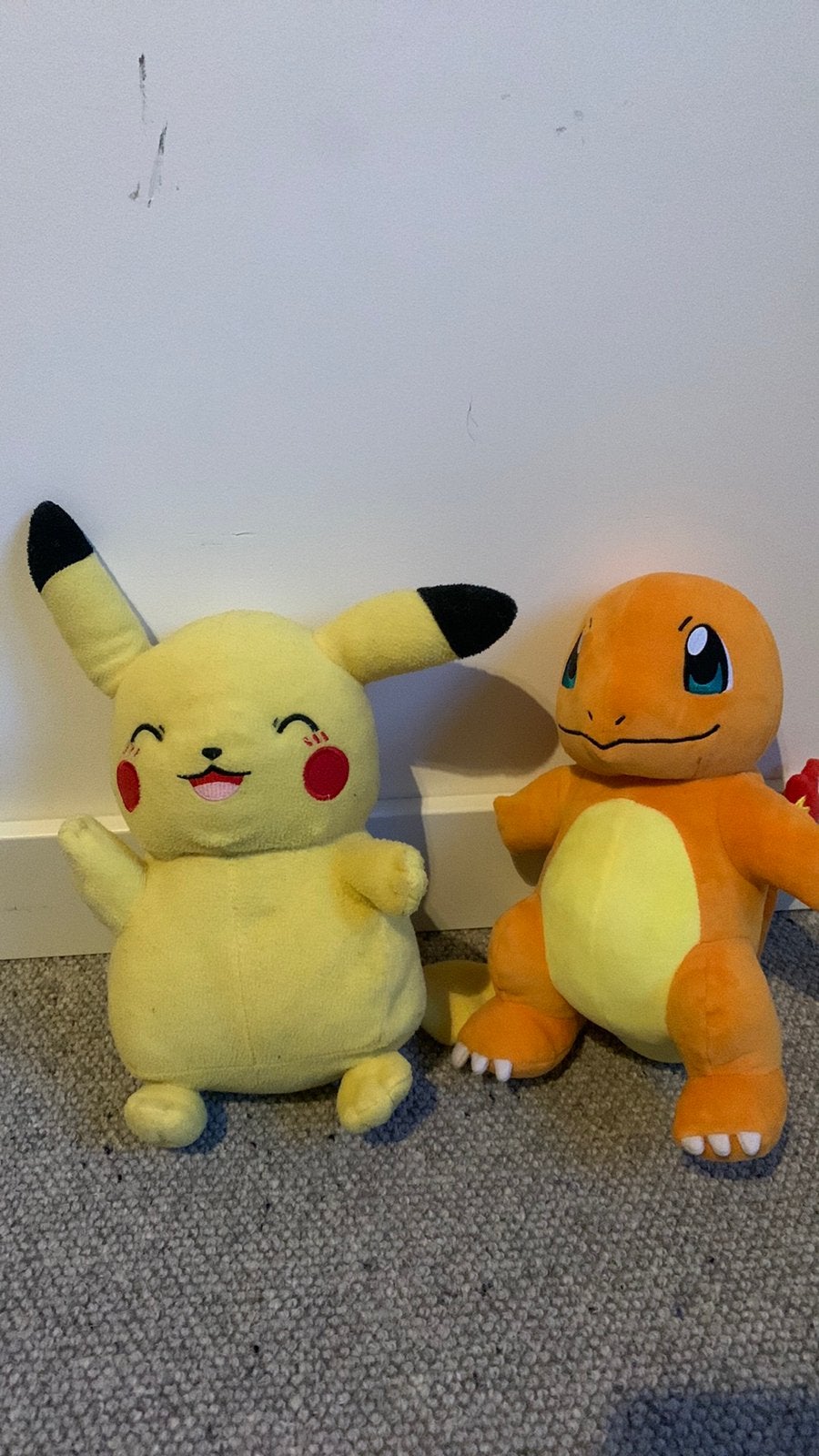 Pokemon Pikachu en Charmander knuffels 25cm, Ophalen of Verzenden, Zo goed als nieuw, Overige typen