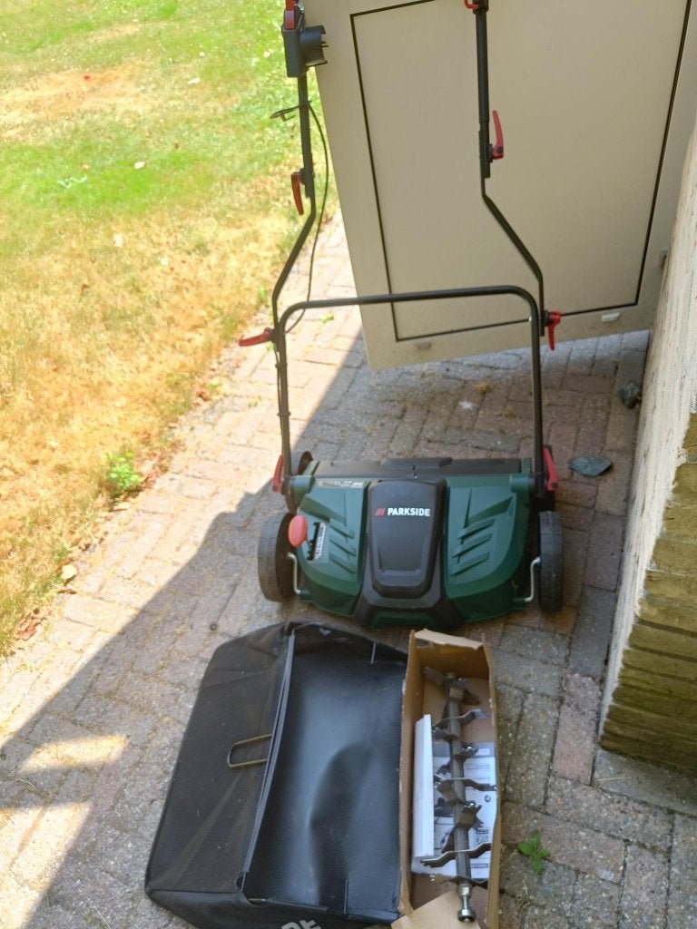 Met de PARKSIDE 2-in-1 elektrische verticuteermachine, Ophalen of Verzenden, Zo goed als nieuw, Elektrisch, Overige merken