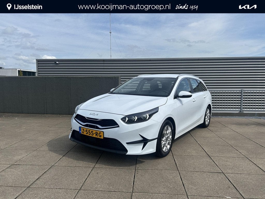 Kia Ceed Sportswagon 1.0 T-GDi DynamicLine TREKHAAK, ACHTERU, Gebruikt, Euro 6, Automatische klimaatregeling, Wit