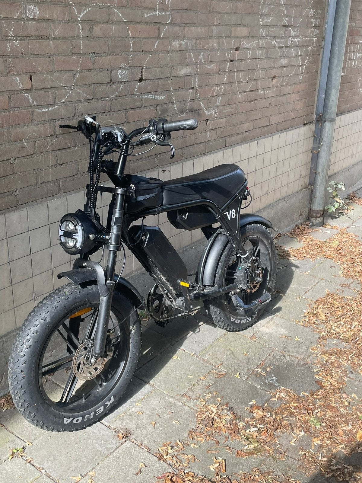 Fatbike v8 dubbel accu, Zo goed als nieuw, 59 cm of meer, 50 km per accu of meer, Ophalen