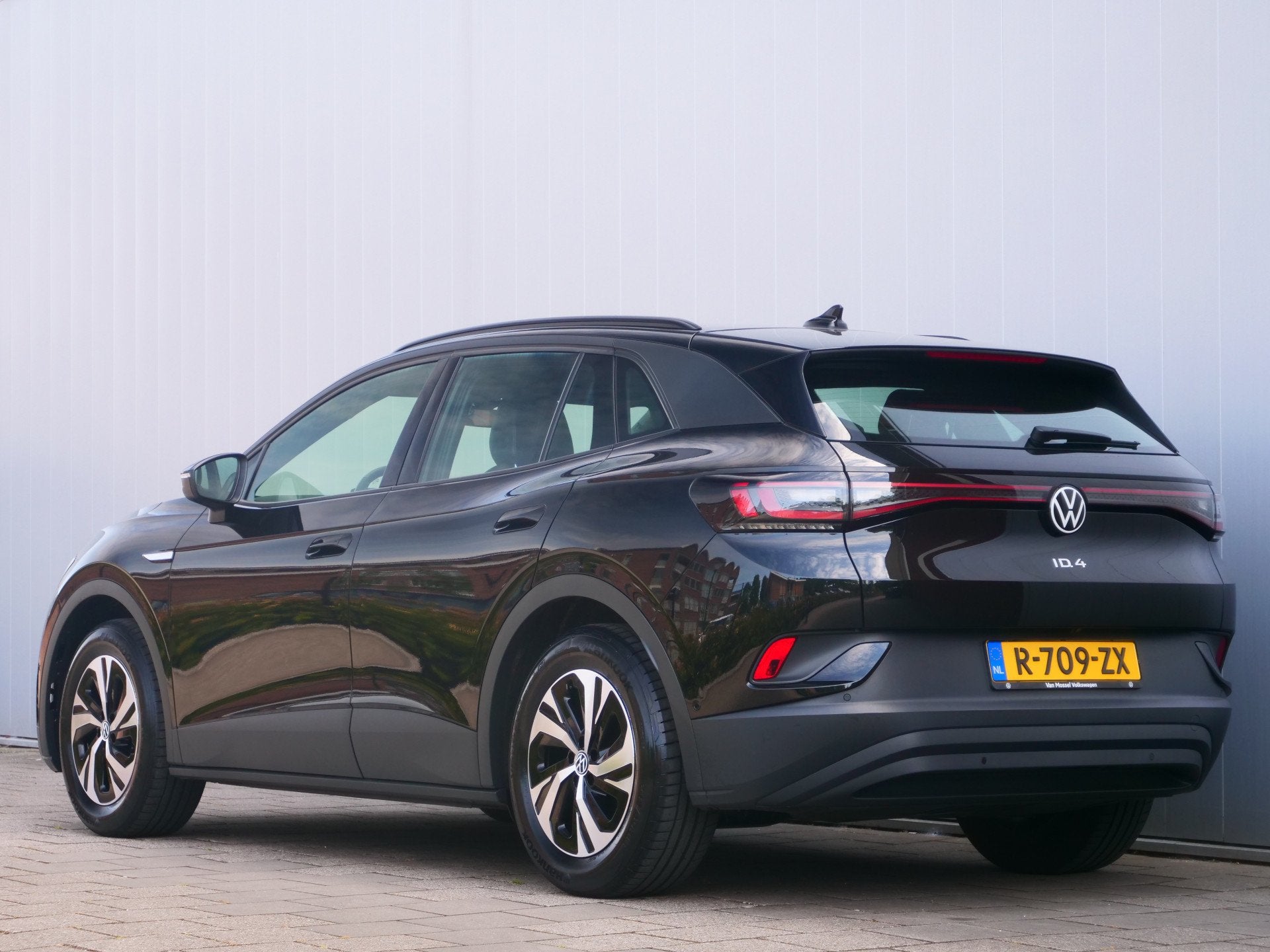 Volkswagen ID.4 Pure 52 kWh 170 Pk Automaat Navi / DAB / App, Automaat, Achterwielaandrijving, 1865 kg, 33 min