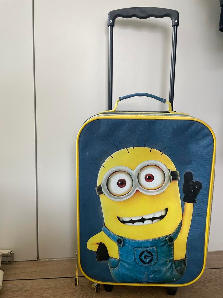 Minions Kinderkoffer met Wieltjes en Uitschuifbare Handgreep, Sieraden, Tassen en Uiterlijk, 40 tot 60 cm, Gebruikt, 20 tot 30 cm