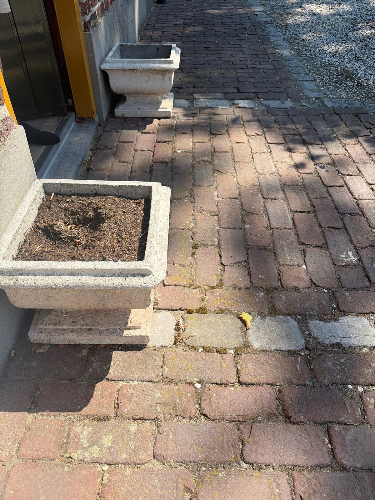 Set van 2 betonnen bloembakken - Gebruikt, Tuin en Terras, Gebruikt, Balkon, Vierkant, Minder dan 40 cm
