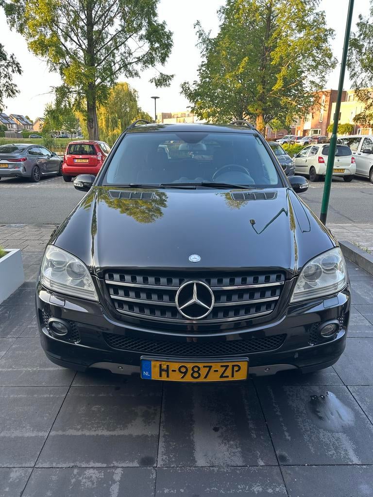 Mercedes-Benz M-Klasse 3.0 CDI Ml320 4MATIC AUT 2007 Zwart, Auto's, Automaat, 255 €/maand, 10 km/l, Diesel